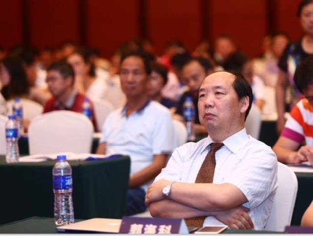 2017华东白内障与角膜病高峰论坛新利体育集团业务副总院长郭海科 2017华东白内障与角膜病高峰论坛新利体育集团业务副总院长郭海科