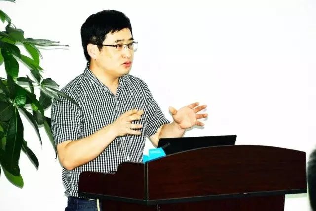 本次研讨会由集团 席白内障带教导师郭海科教授、张广斌教授领*,来自新利体育集团11名白内障带教导师参加了本次活动。福州眼科医院、爱尔康公司对本次研讨.jpg 本次研讨会由集团 席白内障带教导师郭海科教授、张广斌教授领*,来自新利体育集团11名白内障带教导师参加了本次活动。福州眼科医院、爱尔康公司对本次研讨.jpg