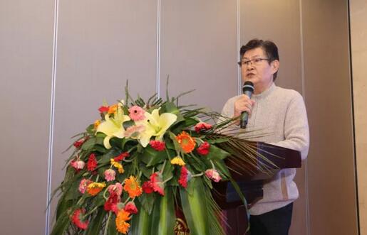 2017年安徽 届角膜病研讨会暨新利体育集团全国 一届角膜病学组研讨会上周六、日在合肥名人眼科医院召开。持续两天的会议里,来自全国各地的眼科专家齐赴合肥,共同分享国内外眼科 领域的较新进展动态,各自团队较新临床经验与较新研究成果3.jpg