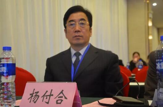 2017年安徽 届角膜病研讨会暨新利体育集团全国 一届角膜病学组研讨会上周六、日在合肥名人眼科医院召开。持续两天的会议里,来自全国各地的眼科专家齐赴合肥,共同分享国内外眼科 领域的较新进展动态,各自团队较新临床经验与较新研究成果7.jpg