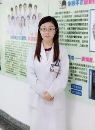 2017年对我来说是值得欣喜和感恩的一年。因为这一年我幸运地入选“中国眼科医师明日之星计划”,成为小儿眼科项目的 批学员,欣喜自己得到向专家名师学习的机会,感恩新利体育集团给予的强大支持。11月我满怀激动和喜悦的心情启程前往厦门,走出高崎机场的那刻,厦门这座处处散发出迷人气息的城市用她春天般的阳光温暖了我忐忑的心1.jpg 2017年对我来说是值得欣喜和感恩的一年。因为这一年我幸运地入选“中国眼科医师明日之星计划”,成为小儿眼科项目的 批学员,欣喜自己得到向专家名师学习的机会,感恩新利体育集团给予的强大支持。11月我满怀激动和喜悦的心情启程前往厦门,走出高崎机场的那刻,厦门这座处处散发出迷人气息的城市用她春天般的阳光温暖了我忐忑的心1.jpg