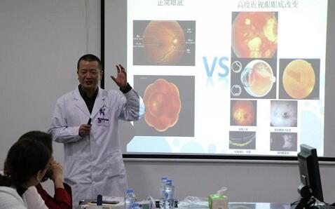 3月21日，深圳新利体育组织深圳各大社区及视光服务机构，开展“ 一届眼视光知识交流培训会”。培训会旨在减少广大市民朋友们因眼健康医治而走弯路的问题。依托深圳新利体育专科优势和医师优势，不断加强视光行业互相紧密合作的关系，提* 知识水平5.jpg