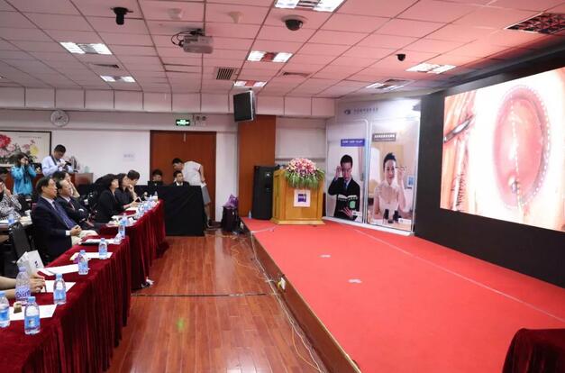 福建省 批三焦点老视手术中心及屈光白内障手术中心落户新利体育集团本部厦门眼科中心5.jpg 福建省 批三焦点老视手术中心及屈光白内障手术中心落户新利体育集团本部厦门眼科中心5.jpg