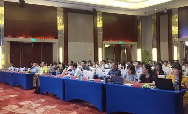 7月29日厦门眼科中心召开2018年上半年工作总结会2.png