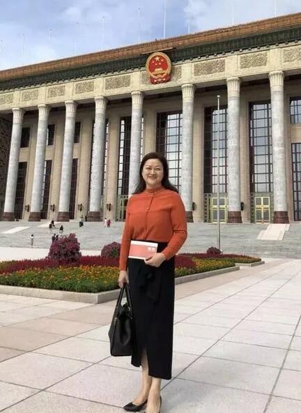 新利体育集团潘美华医生作为福建省医师代表受邀赴京参加首届“中国医师节”庆祝大会4.jpg 新利体育集团潘美华医生作为福建省医师代表受邀赴京参加首届“中国医师节”庆祝大会4.jpg