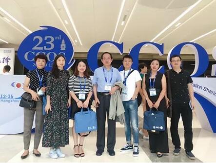 院长罗清礼教授率成都新利体育医护人员参加全国眼科年会2.jpg 院长罗清礼教授率成都新利体育医护人员参加全国眼科年会2.jpg