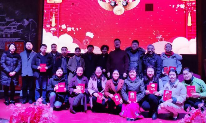 ,赣州新利体育2018年会庆典暨颁奖典礼落幕2.jpg ,赣州新利体育2018年会庆典暨颁奖典礼落幕2.jpg