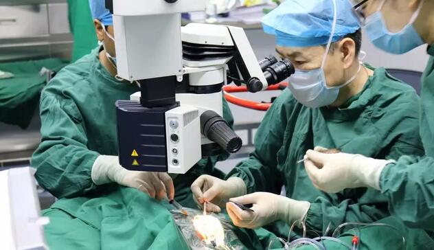 许昌新利体育每周六特邀新利体育眼底病医生戴维智来院会诊.jpg 许昌新利体育每周六特邀新利体育眼底病医生戴维智来院会诊.jpg