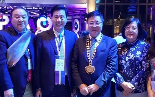 厦门眼科中心赵堪兴院长荣获“亚太眼科学会(APAO)杰出防盲服务奖”1.jpg 厦门眼科中心赵堪兴院长荣获“亚太眼科学会(APAO)杰出防盲服务奖”1.jpg