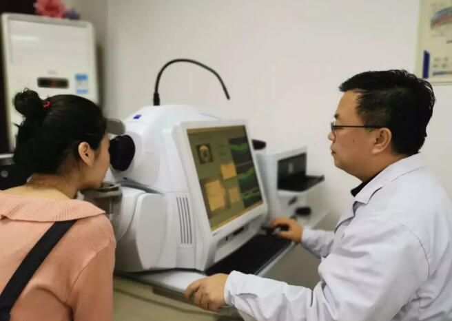 青岛新利体育引进蔡司广角血管OCT AngioPlex，造福黄斑变性、糖网病等眼底病患者1.jpg