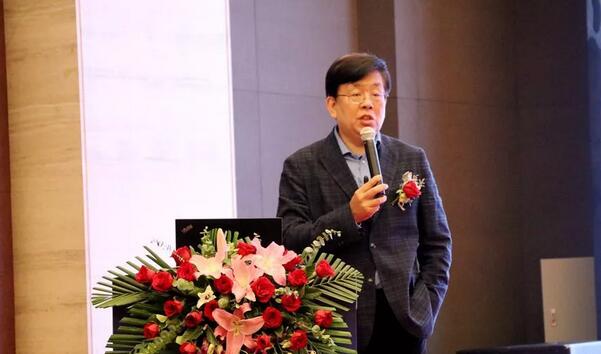 深圳新利体育举行2019深圳眼屈光手术新技术暨屈光性白内障临床实践学术会议5.jpg 深圳新利体育举行2019深圳眼屈光手术新技术暨屈光性白内障临床实践学术会议5.jpg