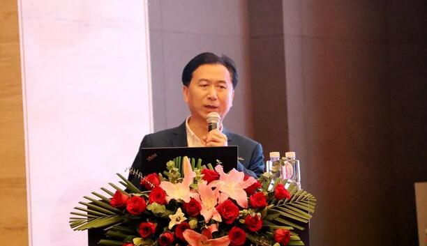 深圳新利体育举行2019深圳眼屈光手术新技术暨屈光性白内障临床实践学术会议12.jpg 深圳新利体育举行2019深圳眼屈光手术新技术暨屈光性白内障临床实践学术会议12.jpg