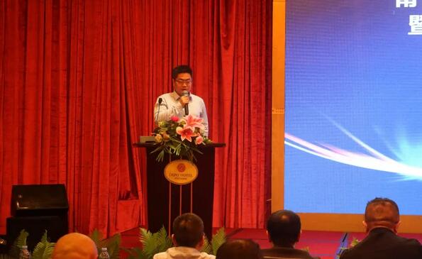 新利体育集团莆田眼科医院近视手术论坛暨smart全激光开机仪式在莆举行 会场直播分享近视手术全过程 4.jpg 新利体育集团莆田眼科医院近视手术论坛暨smart全激光开机仪式在莆举行 会场直播分享近视手术全过程 4.jpg