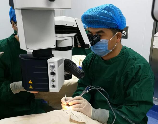 重庆新利体育安晓巨副院长:三焦点晶体让白内障术后视觉质量更崭然.jpg 重庆新利体育安晓巨副院长:三焦点晶体让白内障术后视觉质量更崭然.jpg