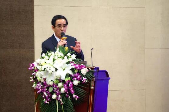 4月19日新利体育眼屈光学组会议暨青岛新利体育第四届高峰论坛圆满召开18.jpg 4月19日新利体育眼屈光学组会议暨青岛新利体育第四届高峰论坛圆满召开18.jpg