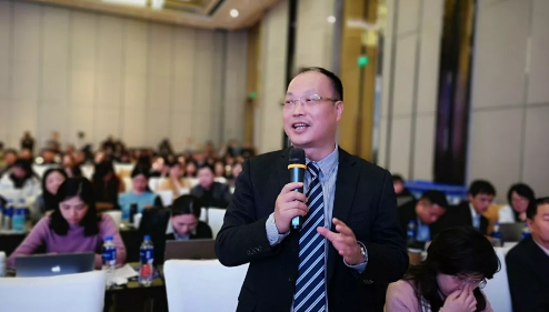 媒体看新利体育之海峡导报:2019微笑论坛群英荟萃,厦门眼科中心“笑”傲上海滩2.png 媒体看新利体育之海峡导报:2019微笑论坛群英荟萃,厦门眼科中心“笑”傲上海滩2.png