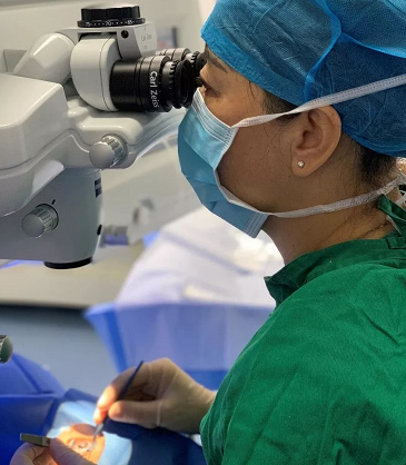 深圳新利体育近视手术屈光科刘畅主任1.png 深圳新利体育近视手术屈光科刘畅主任1.png