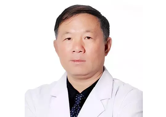 毕生愿望：让 位孩子眼异常及时发现，让 个患儿得到正规医治——杭州新利体育张宏亮主任.png