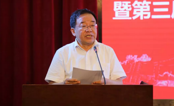 新利体育校企合作再结硕果!6月11日,天津职业大学新利体育眼视光学院(以下简称新利体育眼视光学院)揭牌仪式在天津职业大学举行。此前1天,新利体育眼视光学院理事会召开,审议通过了理事会组成人员,以及学院章程、学院管理层候选人3.png 新利体育校企合作再结硕果!6月11日,天津职业大学新利体育眼视光学院(以下简称新利体育眼视光学院)揭牌仪式在天津职业大学举行。此前1天,新利体育眼视光学院理事会召开,审议通过了理事会组成人员,以及学院章程、学院管理层候选人3.png