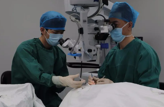 为致敬“逆行者”,厦门眼科中心启动“礼遇英雄”--福建援鄂医师公益摘镜行动3.png 为致敬“逆行者”,厦门眼科中心启动“礼遇英雄”--福建援鄂医师公益摘镜行动3.png