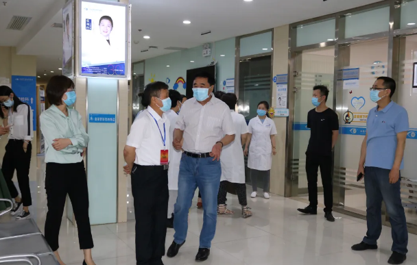 西安市雁塔区大人视察组一行莅临西安新利体育调研指导4.png 西安市雁塔区大人视察组一行莅临西安新利体育调研指导4.png