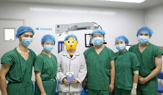 8月31日西安新利体育为患者实施AcrySof IQ PanOptix人工晶状体植入术1.png 8月31日西安新利体育为患者实施AcrySof IQ PanOptix人工晶状体植入术1.png