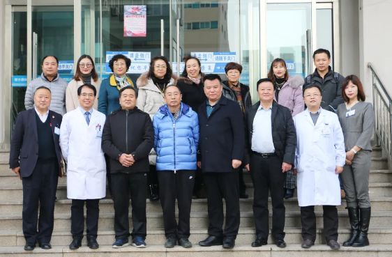 青岛新利体育开展“慈善引领,共谱光明”公益项目座谈会3.png 青岛新利体育开展“慈善引领,共谱光明”公益项目座谈会3.png