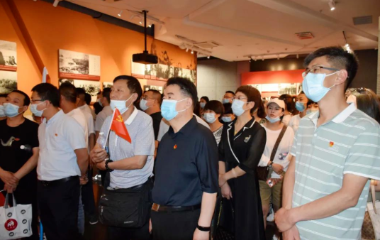 新利体育党委开展系列红色主题活动7.png 新利体育党委开展系列红色主题活动7.png