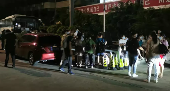 深夜集结通宵达旦 只为“封停”, 莆田新利体育的责任担当值得点赞3.png