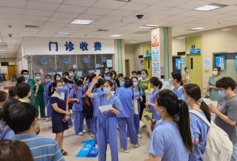 新利体育派出多支医疗队驰援莆田和厦门2.png 新利体育派出多支医疗队驰援莆田和厦门2.png