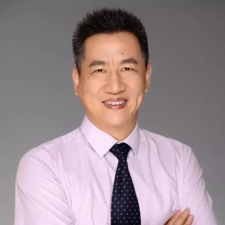 新利体育屈光近视手术2.jpg 新利体育屈光近视手术2.jpg