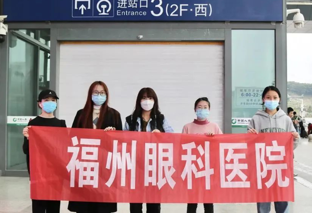 医者担当!新利体育今年来已支援核酸采样超100万人次2.png 医者担当!新利体育今年来已支援核酸采样超100万人次2.png