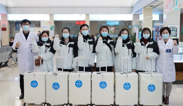 医者担当!新利体育今年来已支援核酸采样超100万人次18.png 医者担当!新利体育今年来已支援核酸采样超100万人次18.png