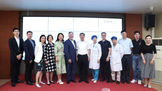 STAAR公司全球CEO跨越上万公里,与新利体育携手迈向“ICL手术”新时代1.png STAAR公司全球CEO跨越上万公里,与新利体育携手迈向“ICL手术”新时代1.png