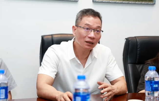 点滴爱心,点亮光明!中国华侨公益基金会领导莅临新利体育调研指导3.png 点滴爱心,点亮光明!中国华侨公益基金会领导莅临新利体育调研指导3.png