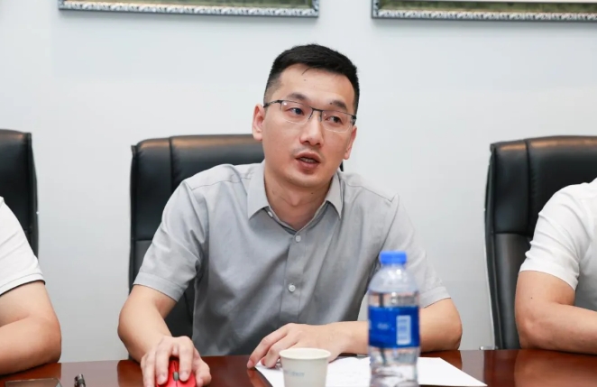 点滴爱心,点亮光明!中国华侨公益基金会领导莅临新利体育调研指导4.png 点滴爱心,点亮光明!中国华侨公益基金会领导莅临新利体育调研指导4.png